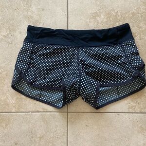 Lululemon Speed Up Lined Short - size 4